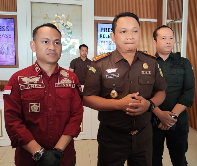 
					Kejari Pasuruan Ungkap Praktik Korupsi yang Merugikan Keuangan Negara Miliaran Rupiah