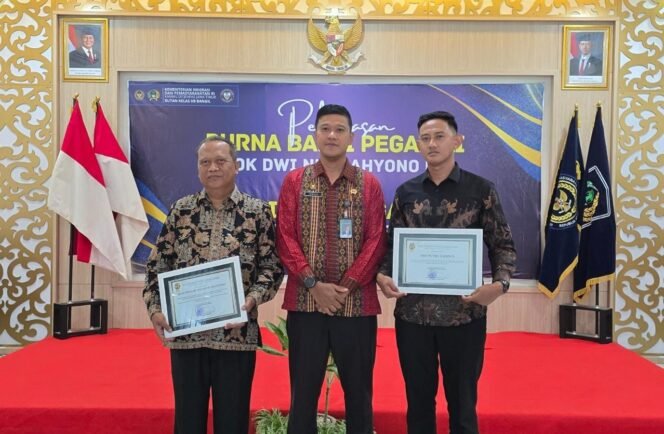 
					Purna Bakti dan Pindah Tugas, Rutan Bangil Beri Penghormatan untuk Dua Pegawai