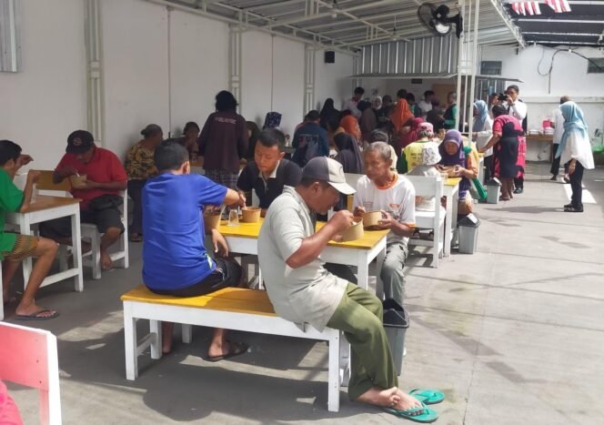 
					Jumat Berkah, Lapas Tulungagung Tebar Kepedulian Lewat Makanan Gratis