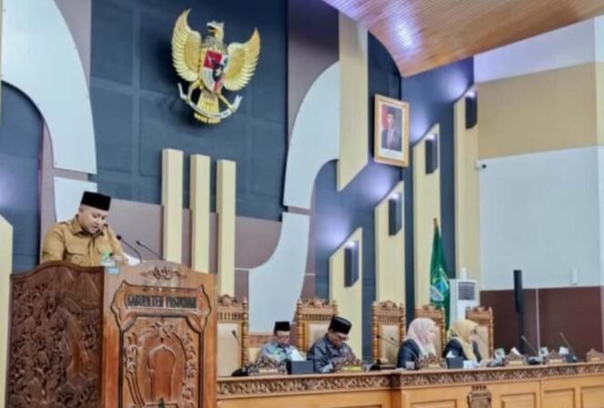 Bupati Pasuruan Tanggapi PU Fraksi DPRD Soal Raperda APBD 2026