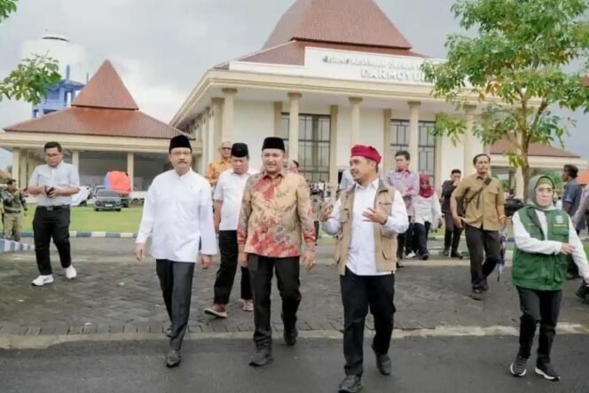 
					Gus Ipul Minta Guru Pendamping Sekolah Rakyat Perkuat Pendidikan Karakter dan Perlindungan Siswa