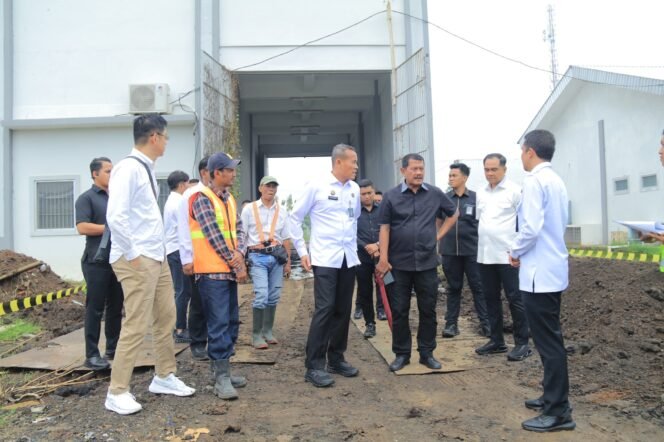 
					Dirjen PAS Kawal Pembangunan Lapas Terintegrasi dan Pembinaan Warga Binaan di Pasuruan