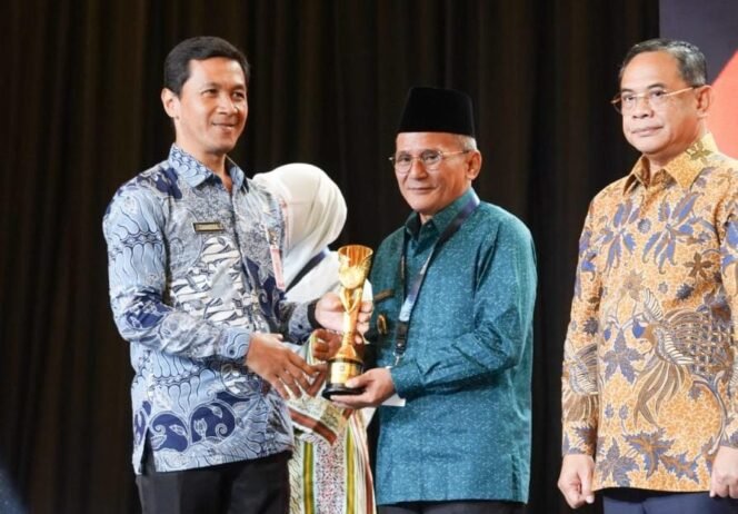 
					Kabupaten Pasuruan Raih Penghargaan IGA 2025, Masuk Kategori Kabupaten Sangat Inovatif