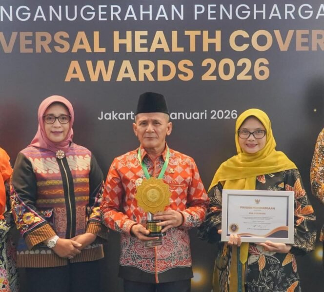 
					Kabupaten Pasuruan Kembali Sabet Penghargaan UHC Madya