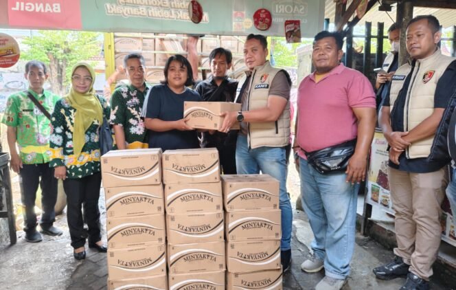 
					Satgas Pangan Pasuruan Salurkan 9,6 Ton Minyakita, Harga Didorong Kembali ke HET