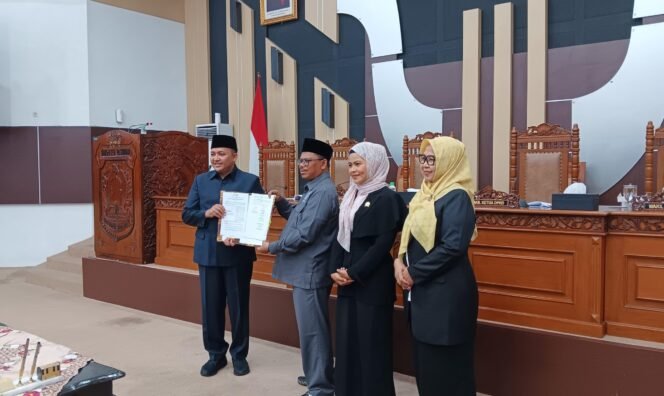 
					DPRD Kabupaten Pasuruan Resmi Tetapkan 3 Perda Non-APBD 2026