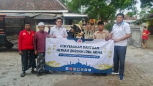 PT Tirta Fresindo Jaya Salurkan Hewan Kurban untuk Warga Sekitar Jelang Idul Adha