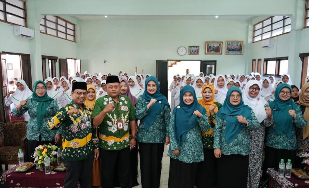 Merita Rusdi Sutejo Keliling Sekolah dan Kampus, Ajak Remaja Cegah Perkawinan Anak